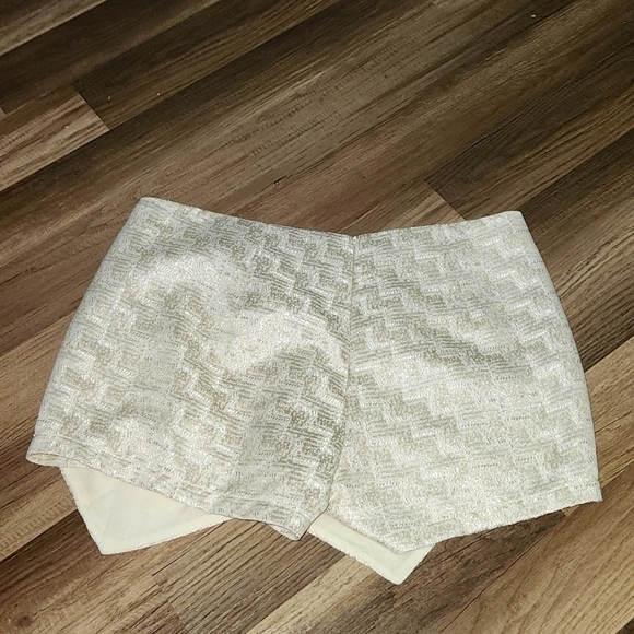 Chelsea & Violet Cream/Gold Sparkle Skort Size Large Dressy Classic - Picture 8 of 8